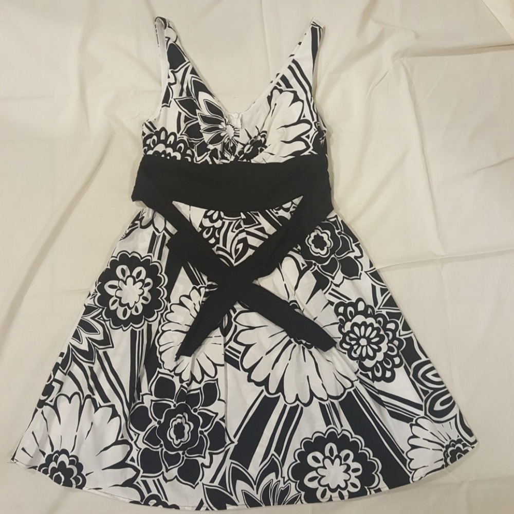 Black & White Floral Print Dress